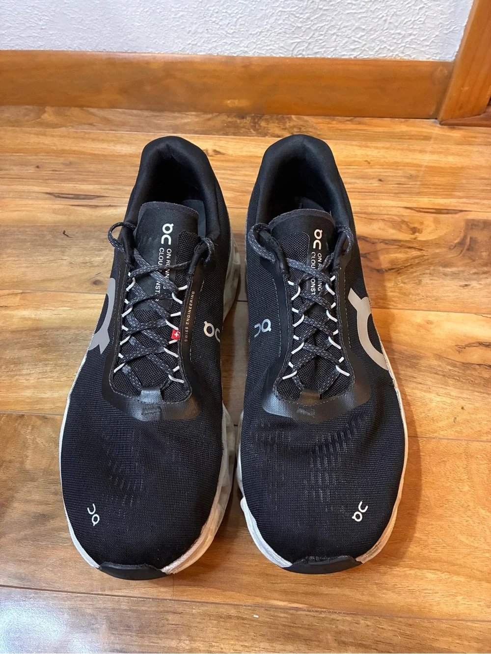 On Cloud Men’s Cloudmonster Athletic Running Shoe Black/White- size 13
